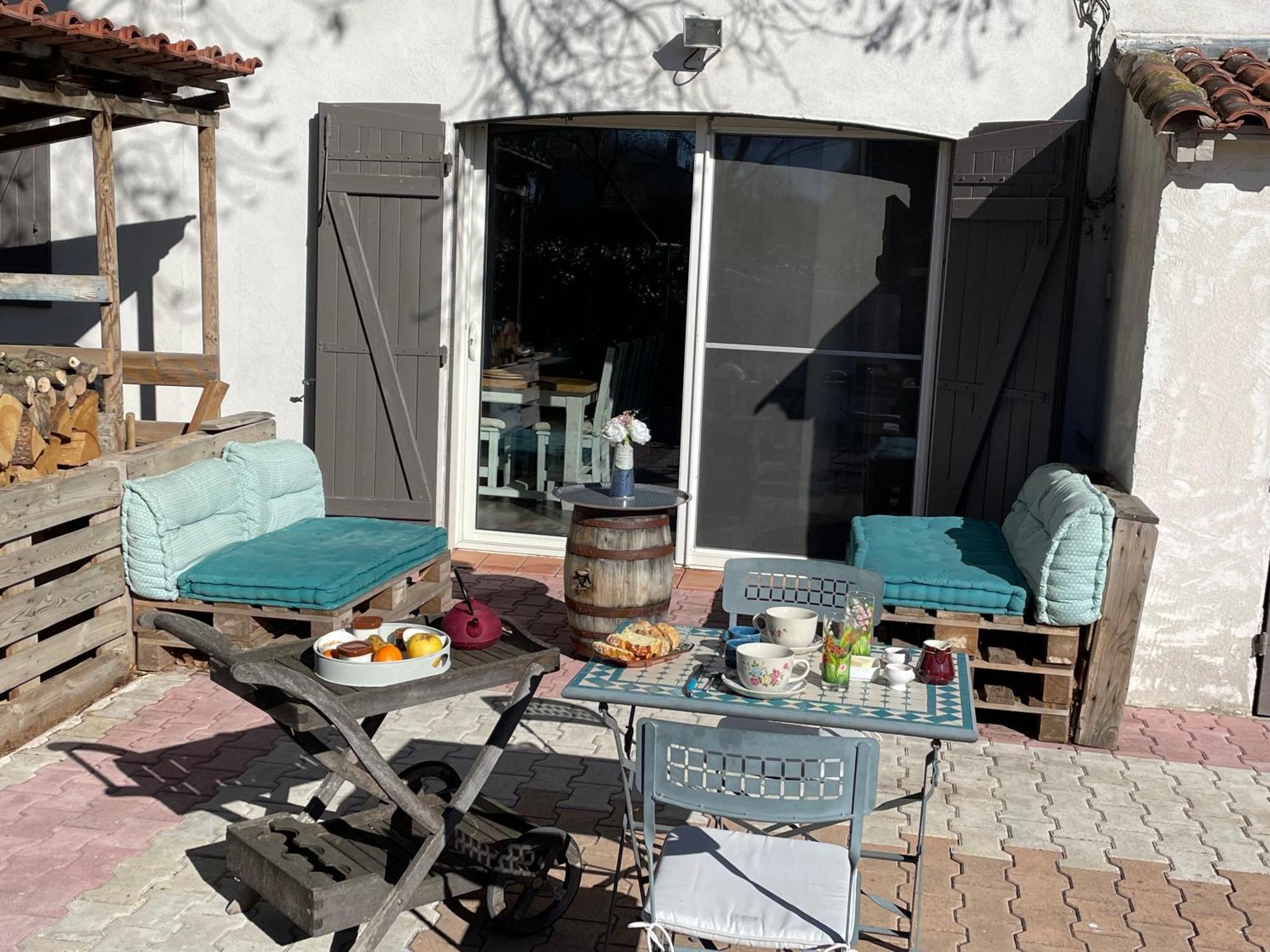 Arles Campagne Location "La Campagn'Arles" Bed & Breakfast ภายนอก รูปภาพ