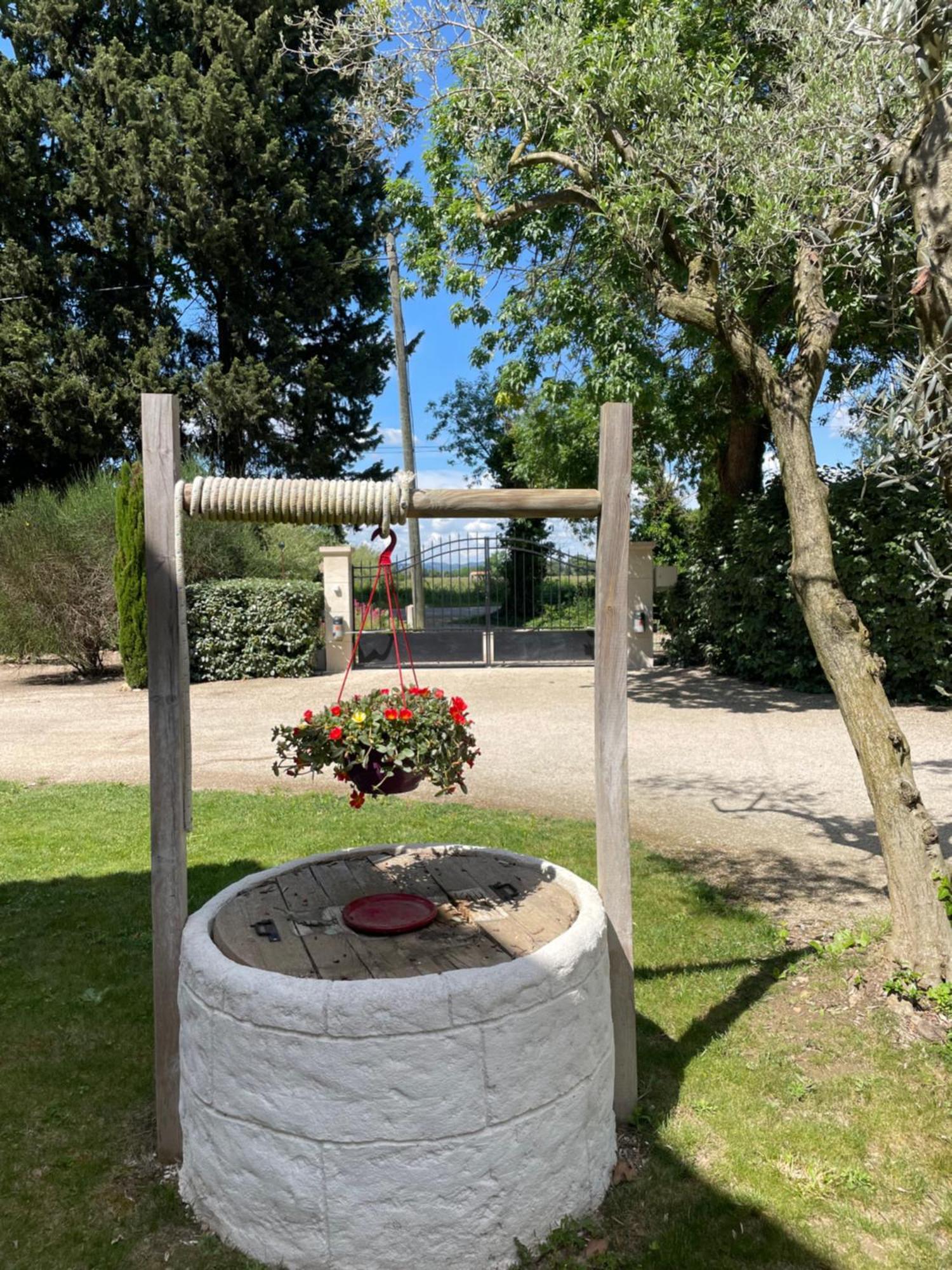 Arles Campagne Location "La Campagn'Arles" Bed & Breakfast ภายนอก รูปภาพ